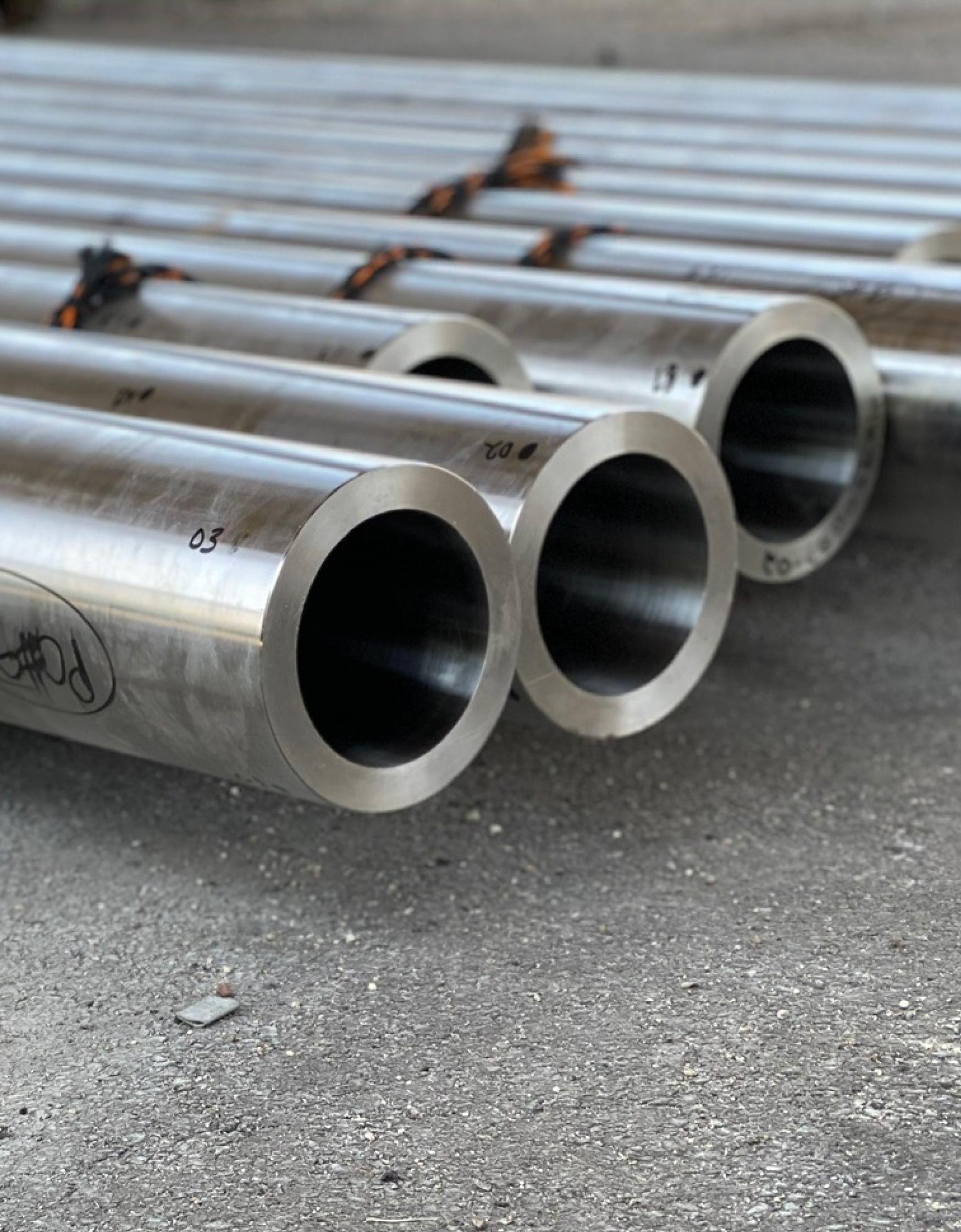 Steel pipes laying on the floor